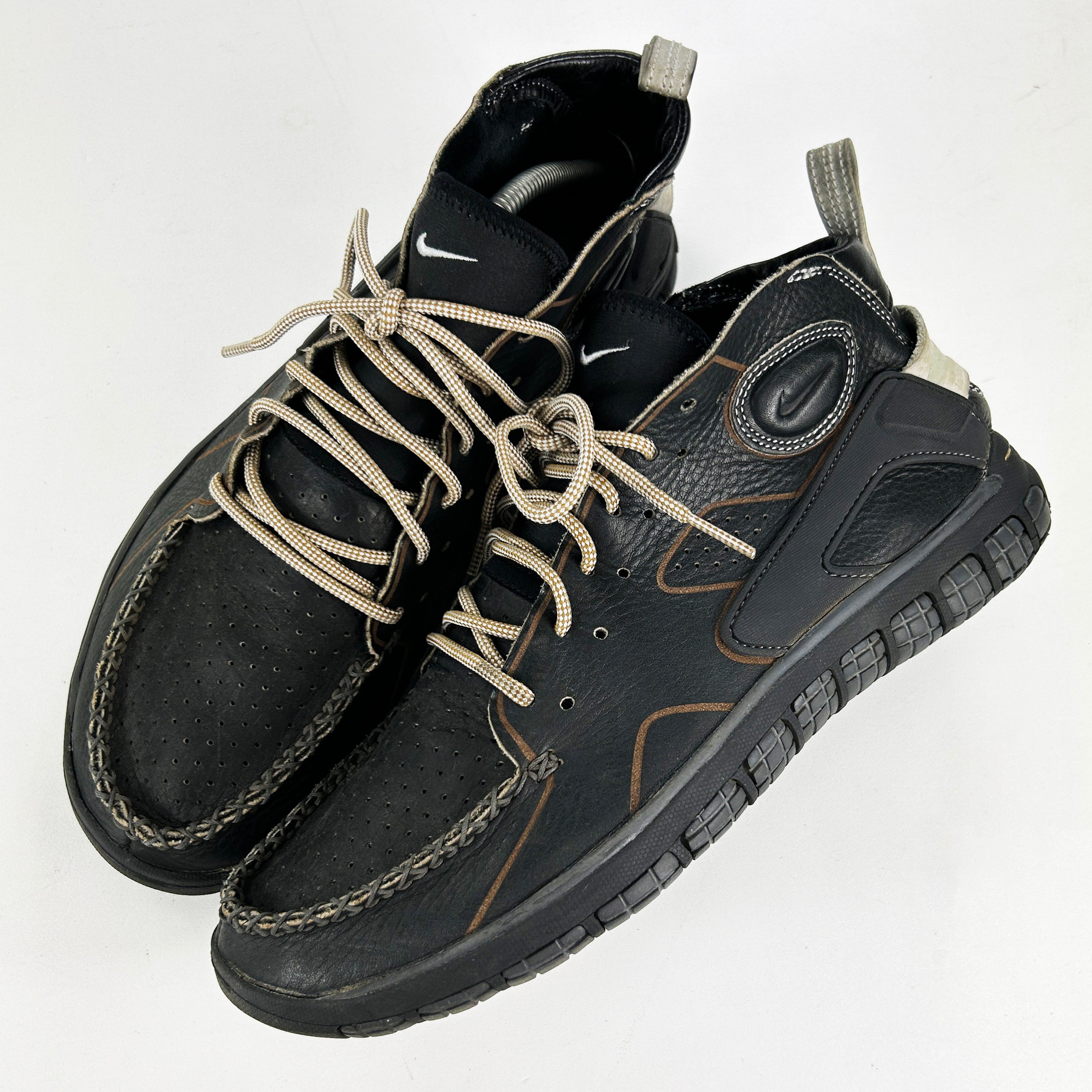 nike considered mowabb