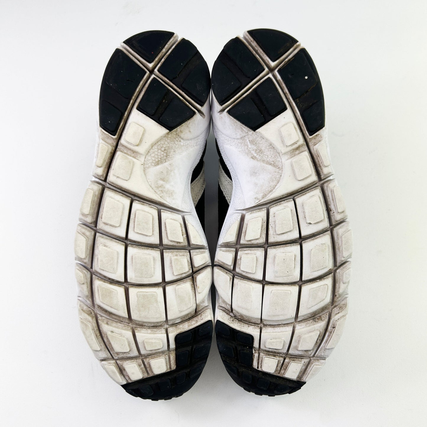 Air Footscape Motion ‘Mine Grey’ [2013]