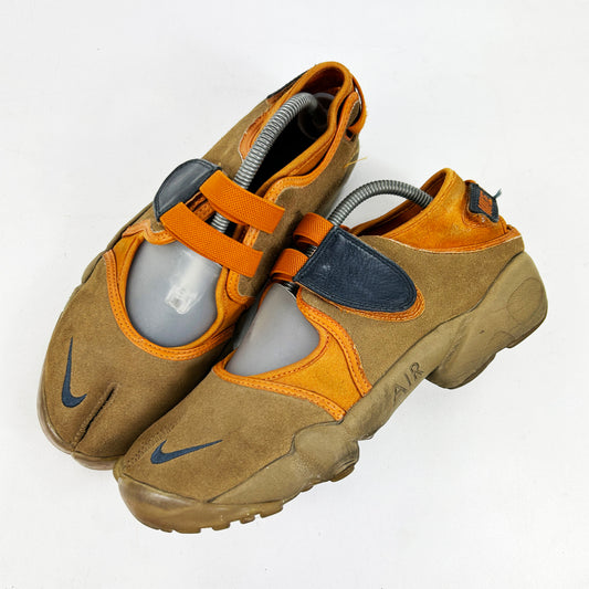 Halle Berry Air Rift [2003] (357/1050)