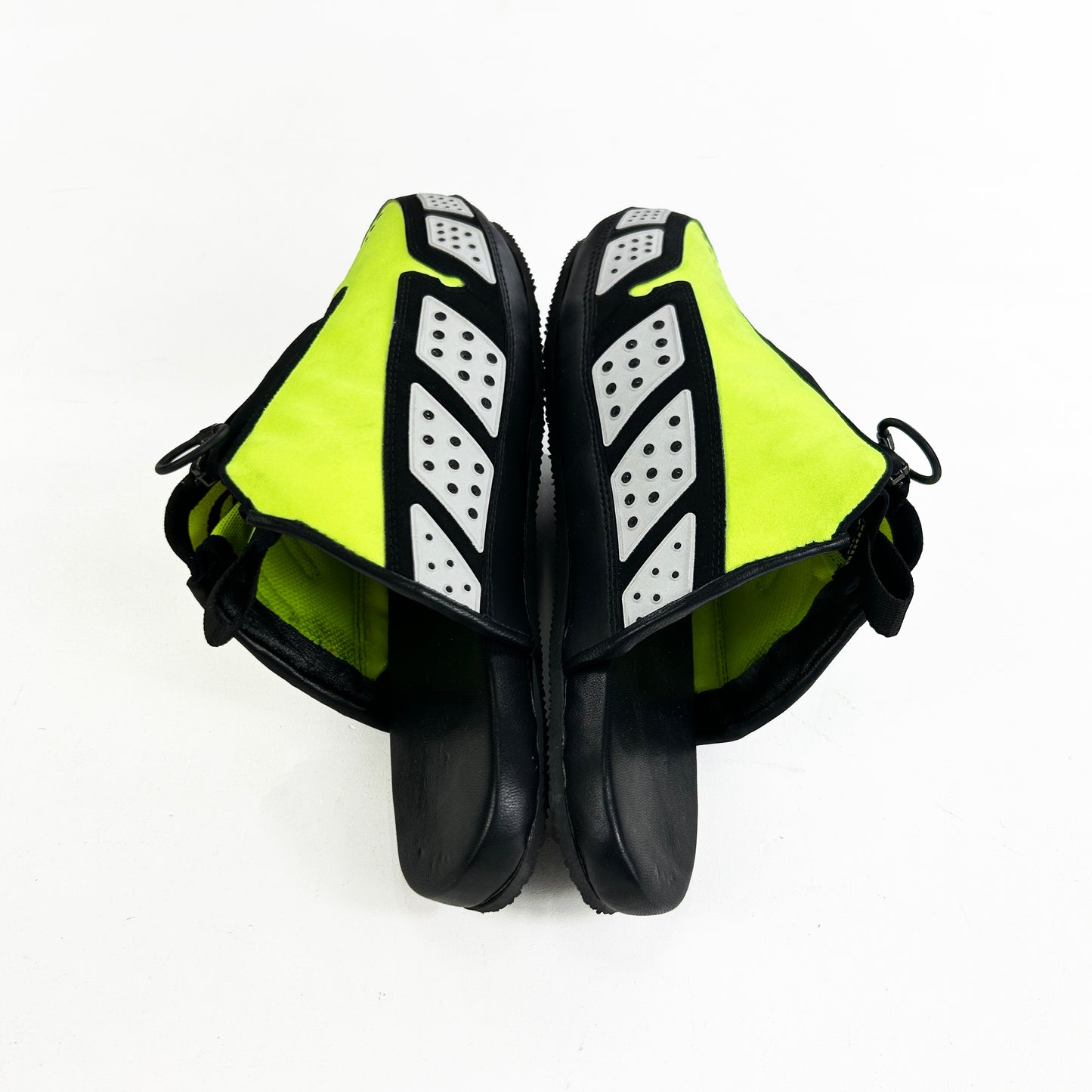 SLDR, by London Sneaker School