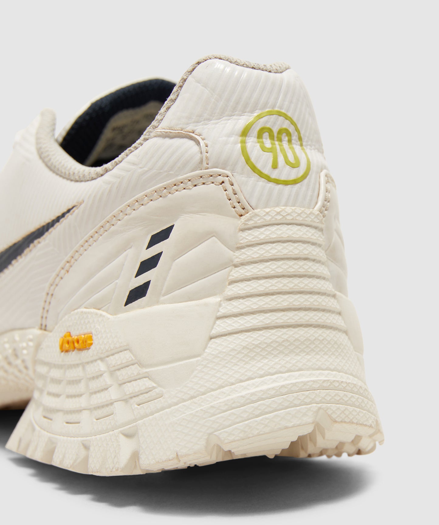 Total 90 Shoot 2, w/ Vibram Vybrid sole unit [2008]